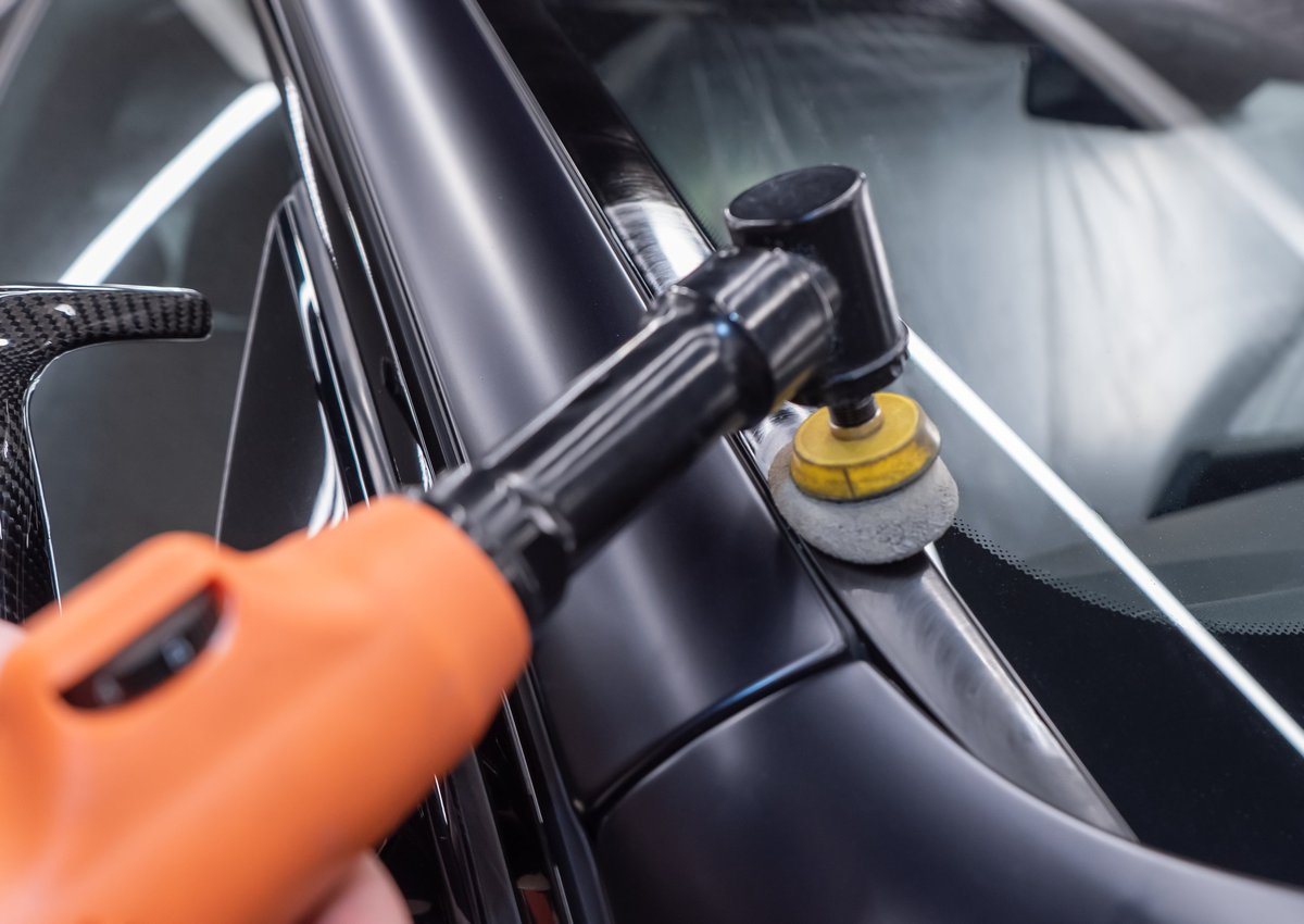 Professional fleet vehicle polishing